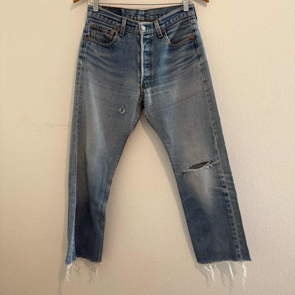 Vintage Levi’s 501 Jeans - Picture 3 of 12
